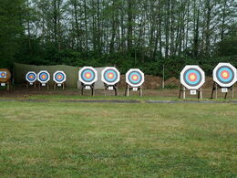 Die Zielscheiben für das Bogenschießen stehen bereit